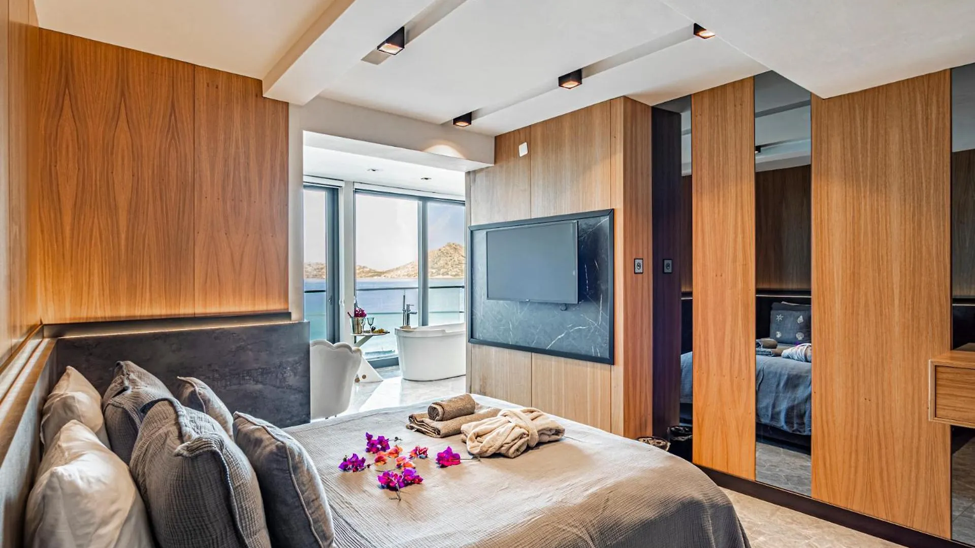 Cimentepe Residence Deluxe 1 - Villa With Pool & Close To Yalikavak Marina Bodrum Turkey